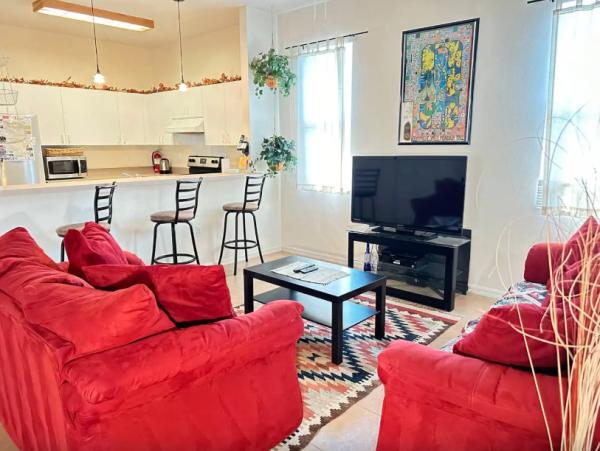 Sarasota Near Siesta Key Beaches Vacation Retreat- Family Friendly Getaway